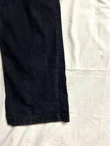 Black Straight Fit Jeans 🖤