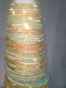 Sparkling Bangle Set