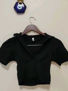 Black V-Neck Crop Top