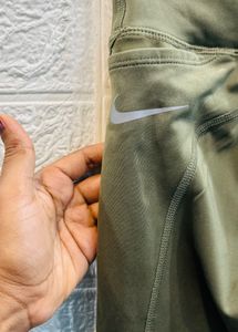 🇺🇸 Nike Imported Tights