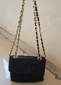 Elegant Black Chain Shoulder Bag