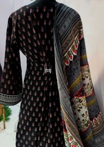 Pakistani Beautiful Elegant Suit
