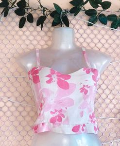 Size S/M🎁Buy 2 Get 1 Free 🎁 Floral Crop Top