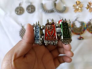 Set Of 6 Earrings And One Bracelet