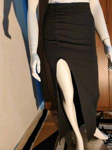 Chic Black Slit Skirt