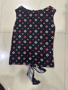 Trendy Tie-Front Sleeveless Top