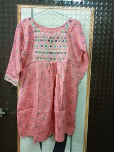 Embroidered Pink Kurta