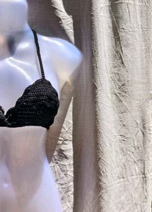 13J. SEXY BLACK BRALLETE