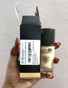 Studio HD Liquid Foundation