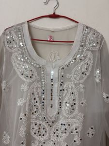 Elegant White Embroidered Kurta