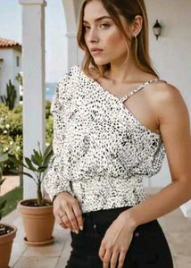 Chic One-Shoulder Top