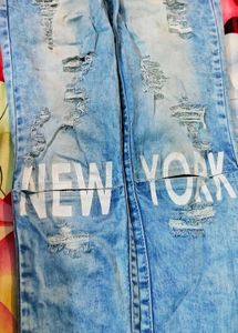 Stylish Skinny Toned Jeans Knee Cut