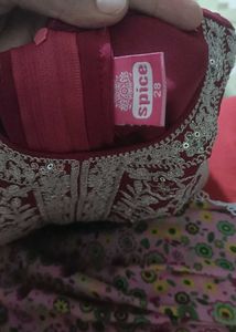 Elegant Red Embroidered Girls&#39; Outfit