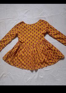 Set Of Short Kurti And Baggy Jeans