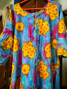 Multicolour Kurti With Leggins Blue Colour.