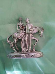 Equestrian Couple Showpiece