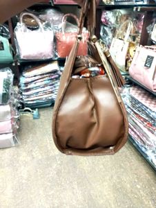 😍Stylish and Premium Quality Handbag 👜