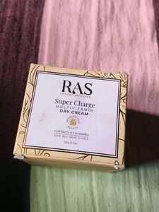 RAS Super Charge Day Cream
