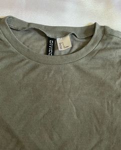 H&amp;M Grey T-Shirt