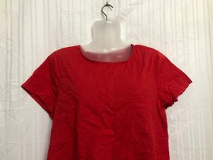Red Short Sleeve Top
