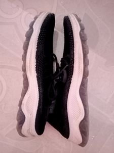 Casual ladies shoe