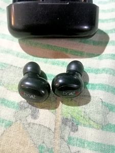 Combo: Boat 121v2 Airdopes And Realme Buds 2