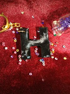 Initial &#39;H&#39; Resin Keychain