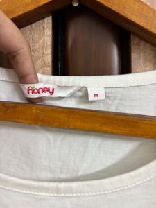 Honey by Pantaloons Graphic Tee ❤️ (M)