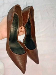 Mango Heels