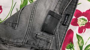 Super Slim Fit - Grey color used Men&#39;s Jean