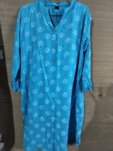 Light Kurti With White Design