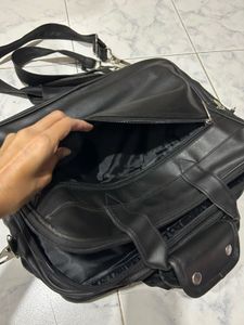 Premium Laptop Bag with 5 Chains and Compartmen