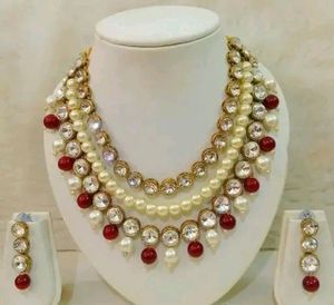 Pearl And Stone Jewellery Set