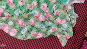 Frill Top By hey