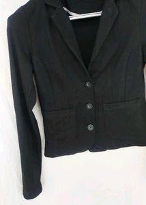 Black Blazer with Notched Lapels and Front Pockets