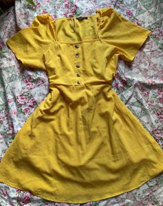 yellow sundress🌼✨✨