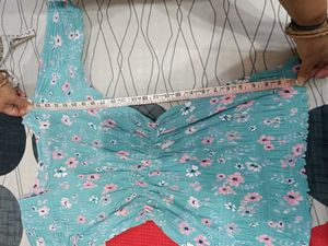 🇳🇿💫♥️ Floral Print Top Need Inner Inside