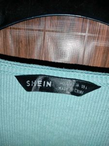 Chic Green Long Sleeve Top