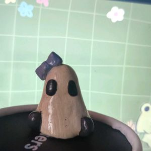 clay molded pookie ghost