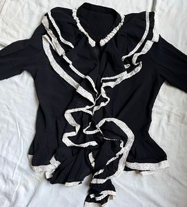 Ruffle Top🖤