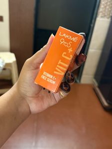 Lakme  9to5 Vitamin Serum