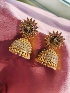 Golden Trendy Shiny jhumka