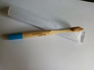 THE ENVIRONMENTAL BAMBOO WOODEN TOOTHBRUSH