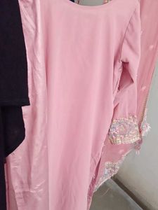 Pakistani Pink Embroidered Kurta Set