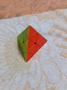 Pyraminx Puzzle