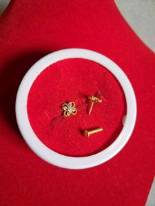 22crt Gold Earrings With Bill