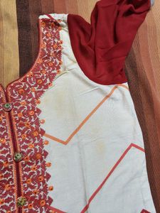 Women Red Thread Embroidered Cotton Suit Set