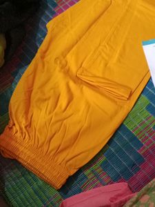 Yellow Legging