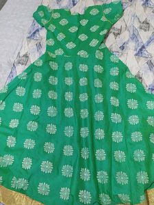 Gown Set