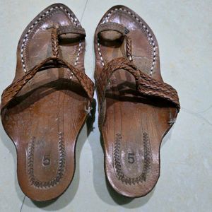 Leather Kolhapuri Chappals